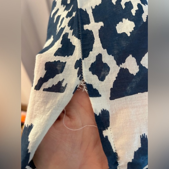 Madison Matthew’sv neck  Ikat Tunic - Picture 5 of 6